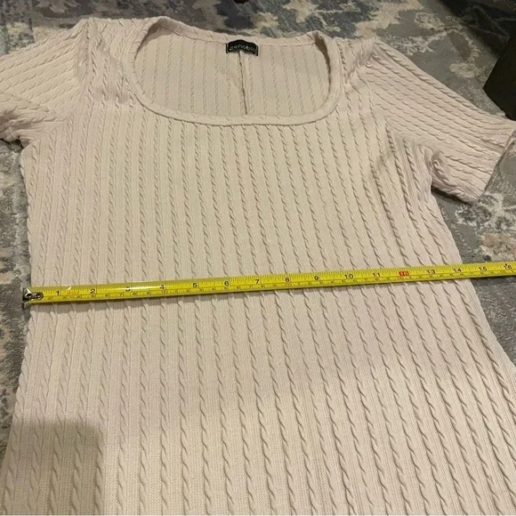 Elegant Cream Knit Women's Bodycon Dress - Picture 4 of 4